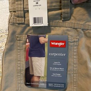 NWT Wrangler Loose Fit Carpenter Shorts